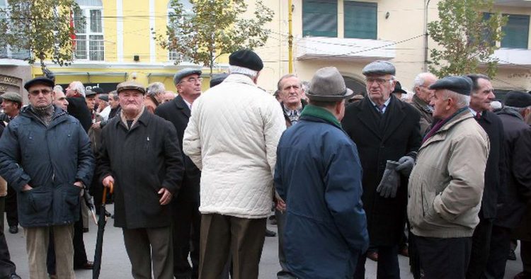 Plakja e popullsisë rrit importin e medikamenteve me 23%