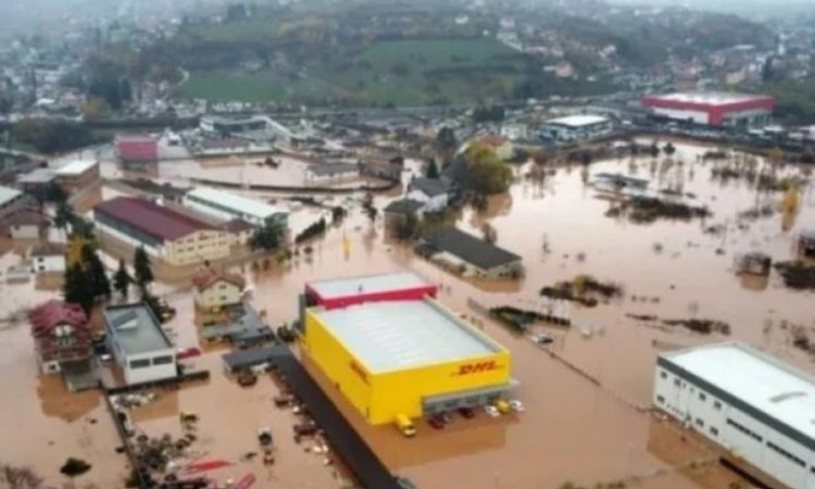 Kroacia dhe Bosnja goditen nga përmbytjet