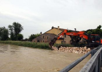 Përmbytjet në Ravena të Italisë, Gjykata lë në burg dy shqiptarët