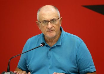 Vasili: Pas ajrit, edhe uji është në gjendje të rëndë në Tiranë