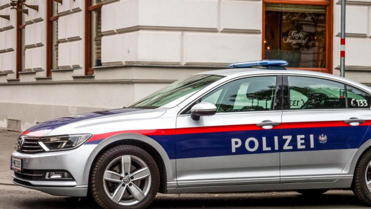 Shqiptarët dhe serbët përleshen në Austri, kërcet arma