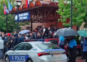 Situata në Veri të Kosovës, 5 policë të plagosur/ Policia bën bilancin