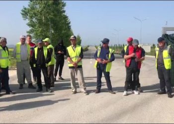 Punonjësit e inceneratorit të Fierit bllokojnë depozitimin e mbetjeve