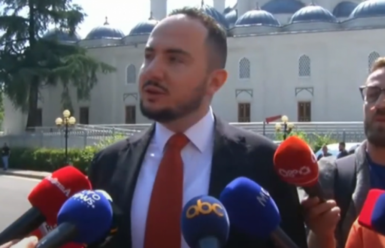 Salianji tallet me Bashën: Qëndroi në krevat dhe tani thotë po vij