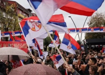 Serbët e Kosovës detyrohen që të jenë pjesëmarrës në…