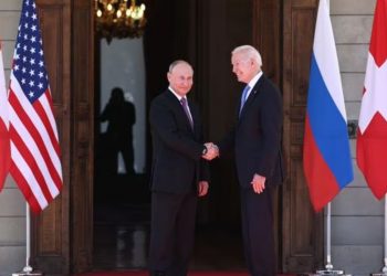 “SHBA dhe Rusia janë në prag të një konflikti të armatosur”