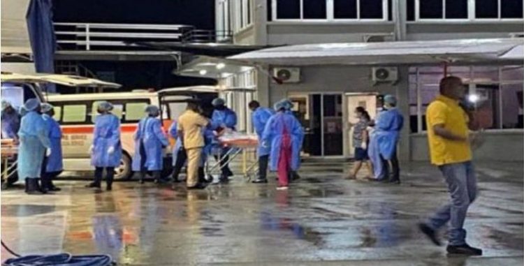 Merr flakë shkolla, 20 persona të vdekur