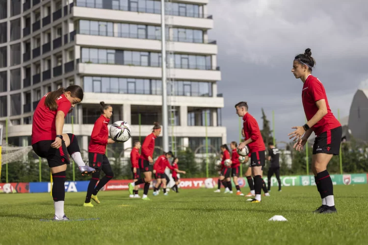 Grumbullimi i Kombëtares A të vajzave, trajneri Grima: Forcojmë harmoninë në grup, impenjimi është maksimal