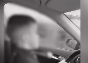 E FRIKSHME, 11-vjeçari nget makinën me shpejtësi marramendëse (VIDEO)