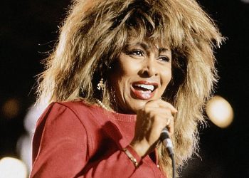 Bota e muzikës vajton Tina Turner, yjet e skenës nderojnë “legjendën”