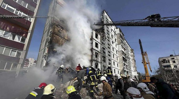 Lufta në Ukrainë vijon, hidhen bomba mbi hekurudhën në Krime