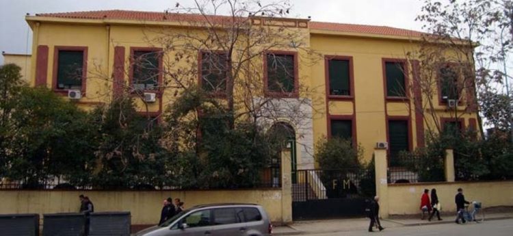 Universitetet “orientohen” nga emigracioni, 18% në degët e shëndetësisë