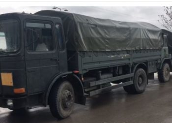 Me makina të ushtrisë, mbërrijnë materialet zgjedhore në Korçë