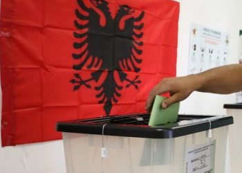 Deri në orën 15:00 kanë votuar 29.51 % e qytetarëve, 10% më pak se në 2021