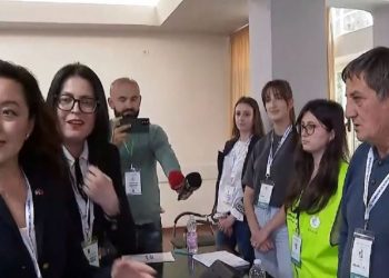 Kim nga Vlora: Nuk duhet të ushtrohet presion mbi asnjë votues