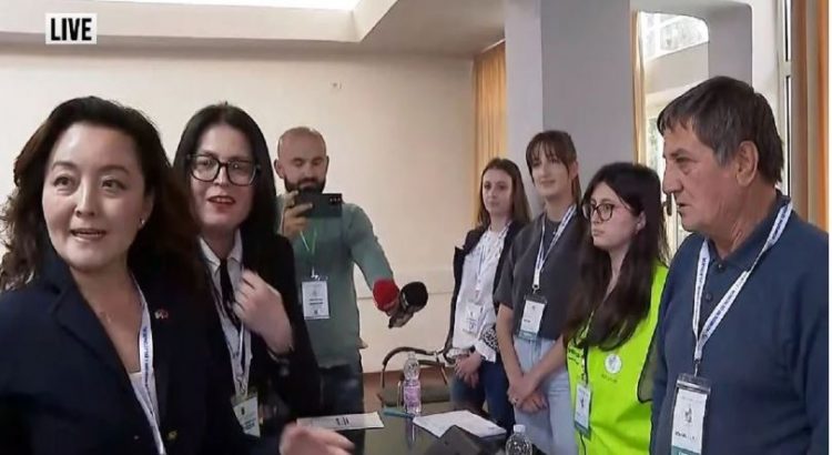 Kim nga Vlora: Nuk duhet të ushtrohet presion mbi asnjë votues