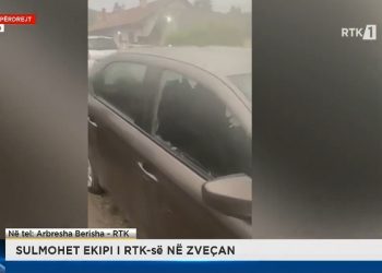 Serbët kanë dorë të lirë, sulmohet vetura e RTK në Zveçan