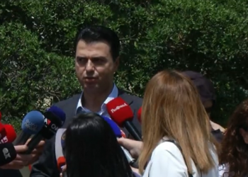 A do të garojë për kryetar të PD-së në 29 korrik? Përgjigjet Lulzim Basha