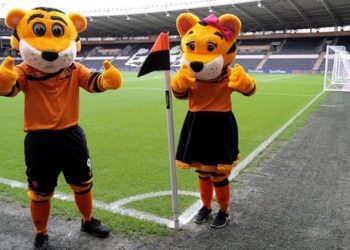 Ngacmoi seksualisht maskotën e Hull City, policia në kërkim të “id*otit anglez”