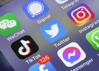 Rrjetet sociale bëjnë “crash”, alarmohen qytetarët