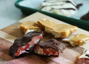 Si të përgatisësh ëmbëlsirën më virale në TikTok?