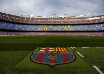 Me tre miliardë euro borxhe, Barcelona kërkon blerës