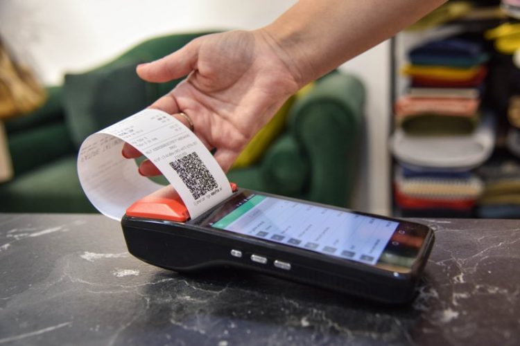 Rinovimi i certifikatës së fiskalizimit, ja kur pritet të nis sistemi i ri për pagesat bankare online