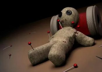 Magji për të rënë në dashuri, astrologia e njohur: Ja shenjat që tregojnë se jeni prekur