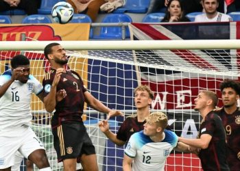 EURO U21/ Anglia, “shëtitje në park” ndaj Gjermanisë