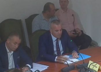 Përplasje e fortë verbale në Komisionin e Sigurisë mes Nokës e Ardi Veliut