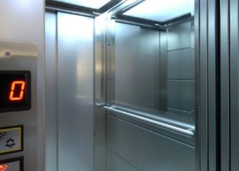Shkëputet ashensori në Gjirokastër, një person i bllokuar