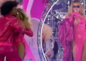 Moment problematik për Beyonce, fustani i rrëshqet por ndihmohet nga kërcimtari