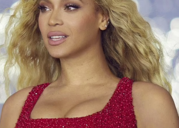 Beyonce i lë pa fjalë holandezët me fustanin e saj (FOTO)