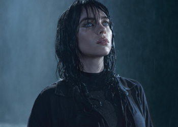 “E shpifur, nuk më pëlqen kjo”/ Eilish i kundërpërgjigjet “hejtërsave”