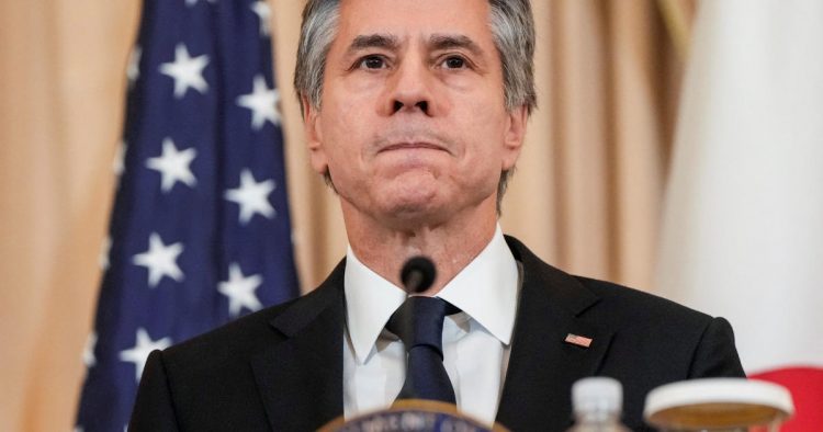 Situata në veri të Kosovës, Blinken thirrje dy qeverive për shtensionimin e situatës