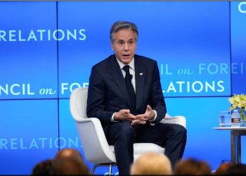 Blinken tenton të ulë ‘gjakrat’: Synojmë marrëdhënie paqësore me Kinën, s’i shkëpusim lidhjet ekonomike