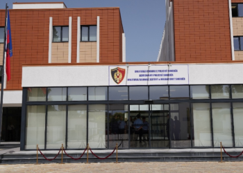 Arrest shtëpie për disa nga drejtuesit dhe punonjësit e Policisë së Shkodrës