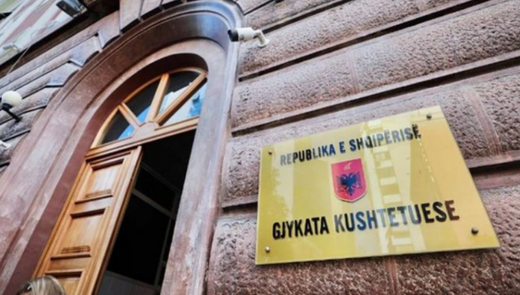 Kushtetuesja rrëzon padinë e shoqatës kundër hidrocentralit të Skavicës