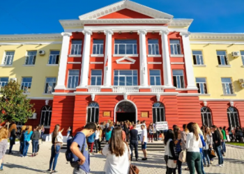 Njoftim i rëndësishëm për maturantët, Kushi: S’ka më 3 raunde për regjistrimin në universitet