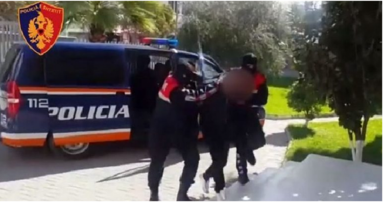 Gati për atentat? Qarkullonte me armë zjarri me vete, e pëson keq “i forti” në Tiranë (Emri)