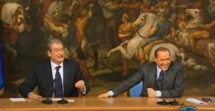 Batuta e Berluskonit la pa fjalë Berishën: Do lemë vetëm skafet me vajza të bukura