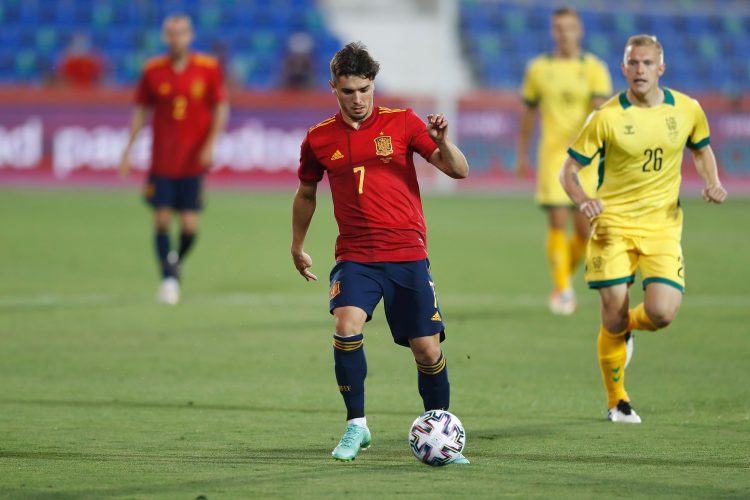 Nuk u grumbullua nga Spanja, Diaz mund të ndryshojë fanellë