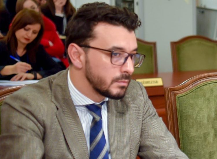 “I besuari i Ballukut”/ Kush është drejtori i ri në krye të institucionit të OSHEE?