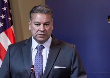 Rrëmbimi i tre policëve në Kosovë/ Escobar nesër mban konferencë për media