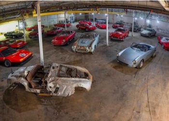 Gjenden njëzet makina Ferrari të humbura gjatë uraganit Charley