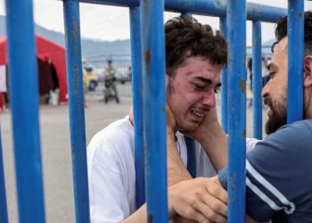 Qindra të zhdukur ndërsa Greqisë i kërkohet të hetojë mbytjen e anijes me migrantë