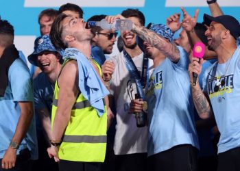 “Po jetoj ëndrrën…”/ Grealish pranon festën e shfrenuar pas “tripletës”