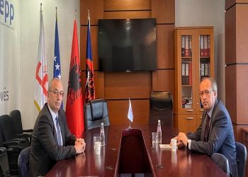 Hoti e ambasadori i OSBE-së për Kosovë, flasin për situatën aktuale në vend