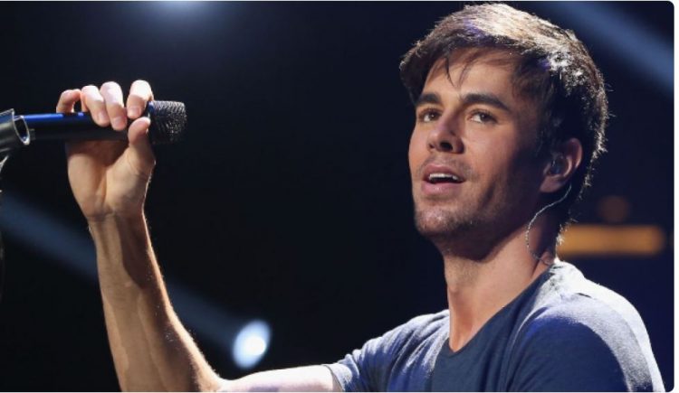 Enrique Iglesias nxjerr foto nga Tirana: Shihemi sonte