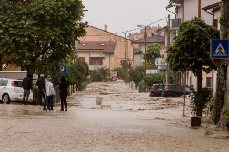 Moti i keq godet sërish Italinë/ Përmbytjet rikthehen në disa zona, paralajmërohen banorët